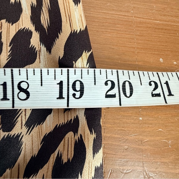 Vintage ANNIE KLEIN Suits 100% Silk Leopard Print Petite Duster Jacket Size 2P - Picture 6 of 8